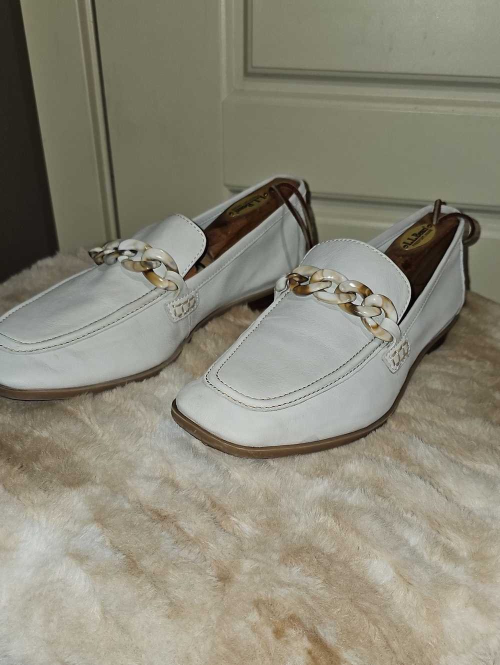 Clarks Women's Sarafyna Iris Dress Loafer, White Leather, Size 10